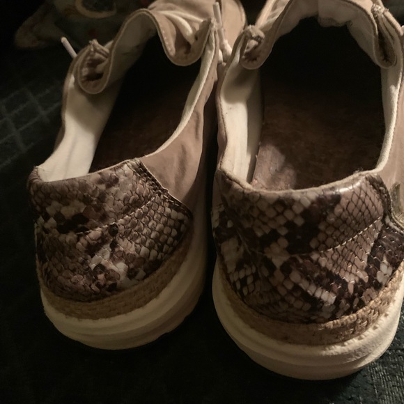 LADIES HEY DUDE BEIGE SNAKESKIN SZ9 - Picture 6 of 10